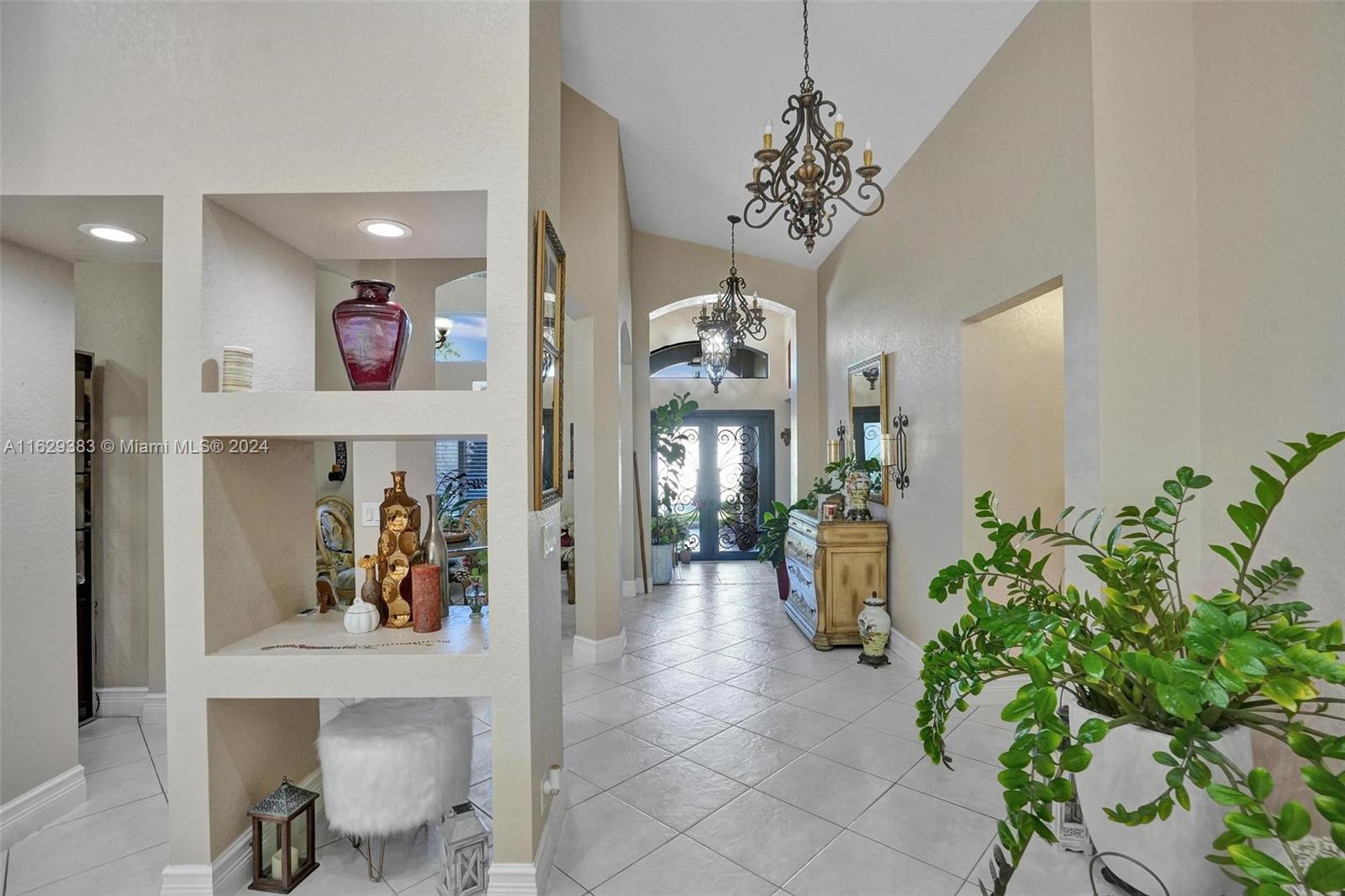 1561 SW 189th Ter
