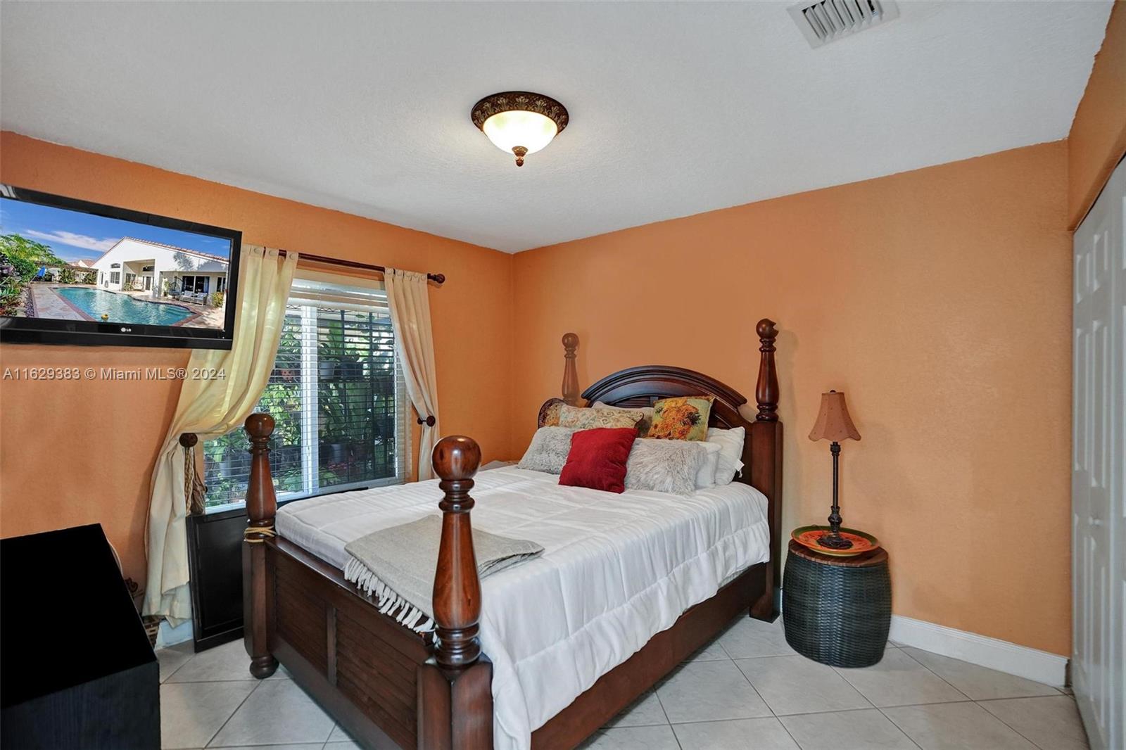 1561 SW 189th Ter