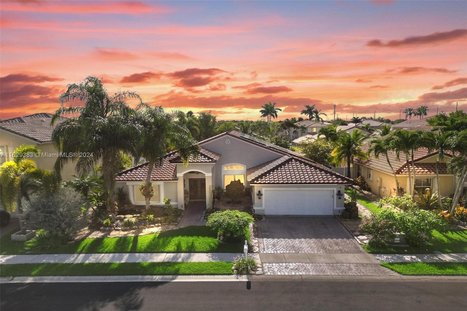1561 SW 189th Ter
