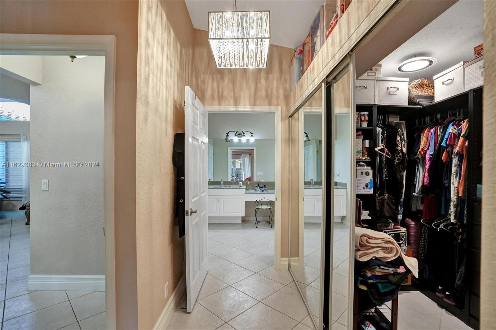 1561 SW 189th Ter