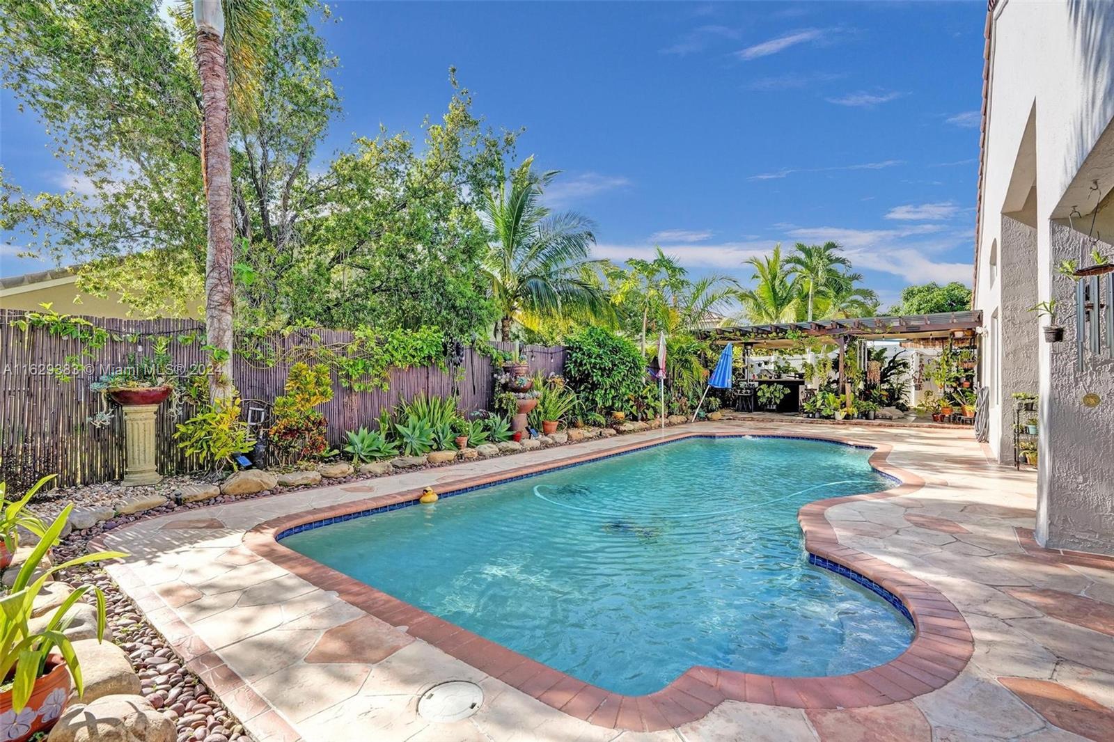 1561 SW 189th Ter