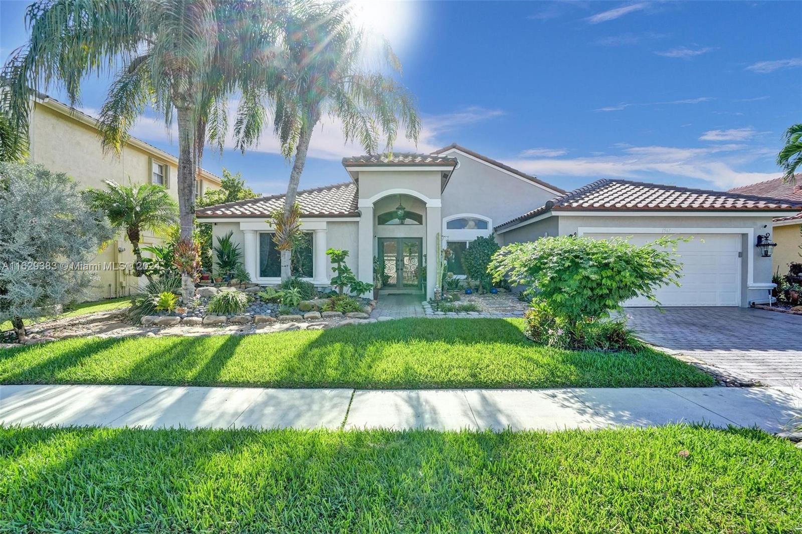 1561 SW 189th Ter
