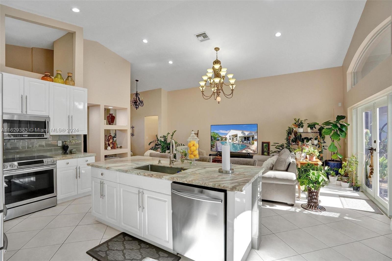 1561 SW 189th Ter