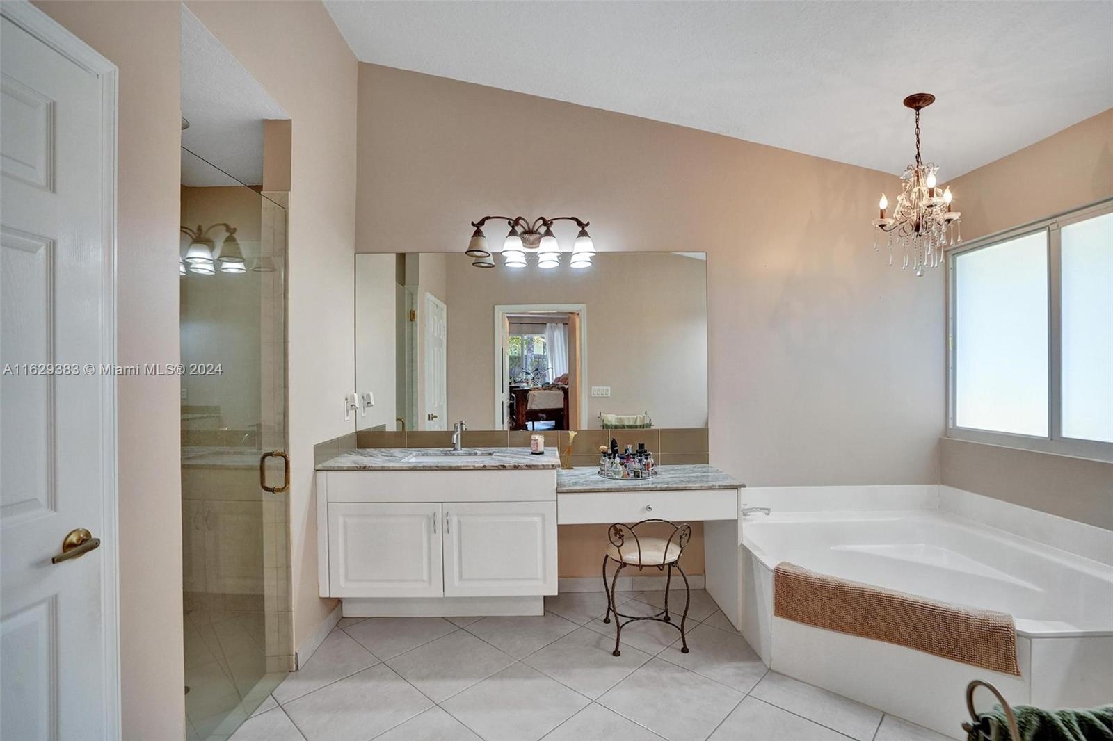 1561 SW 189th Ter