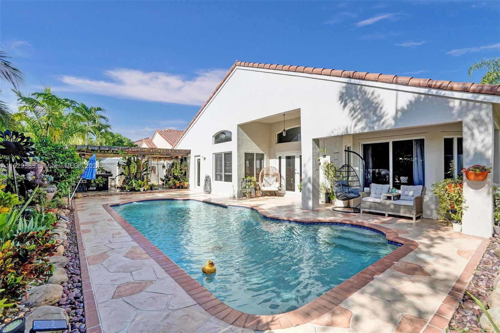 1561 SW 189th Ter