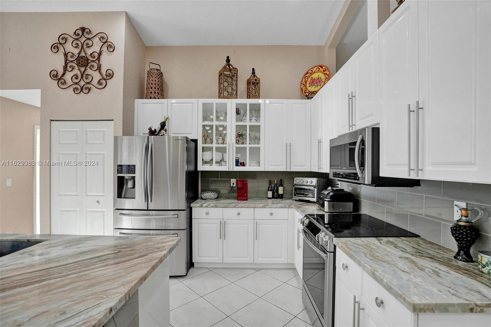 1561 SW 189th Ter