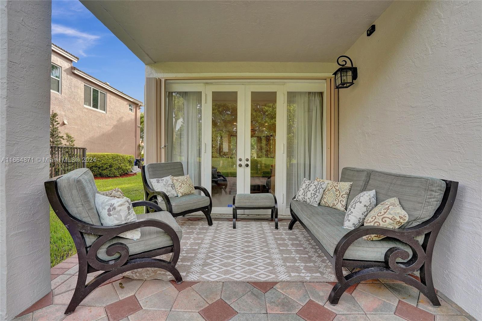 1520 SW 171st Ter
