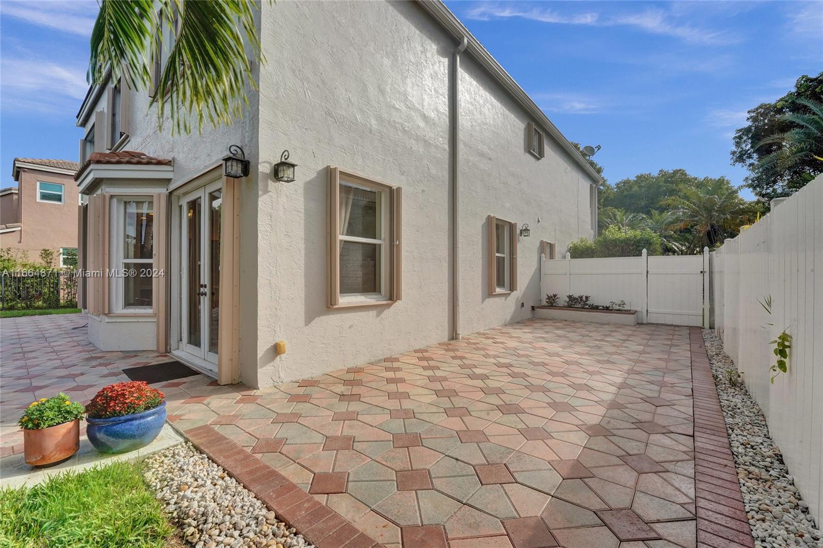 1520 SW 171st Ter