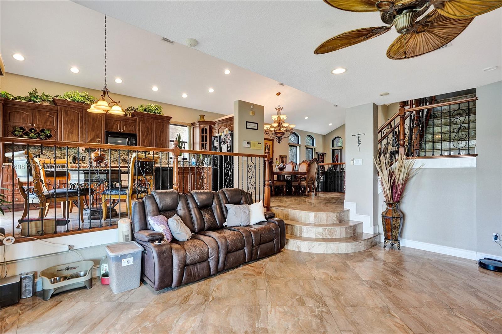 4946 SW 166th Ave