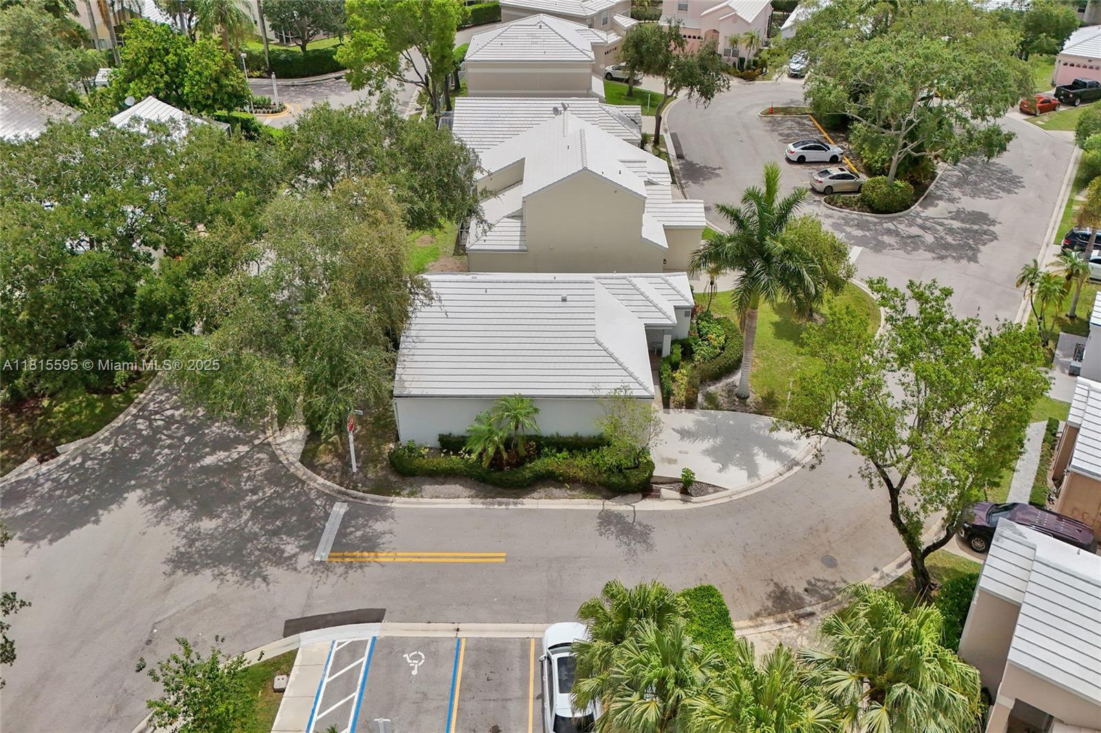 9601 NW 8th Cir