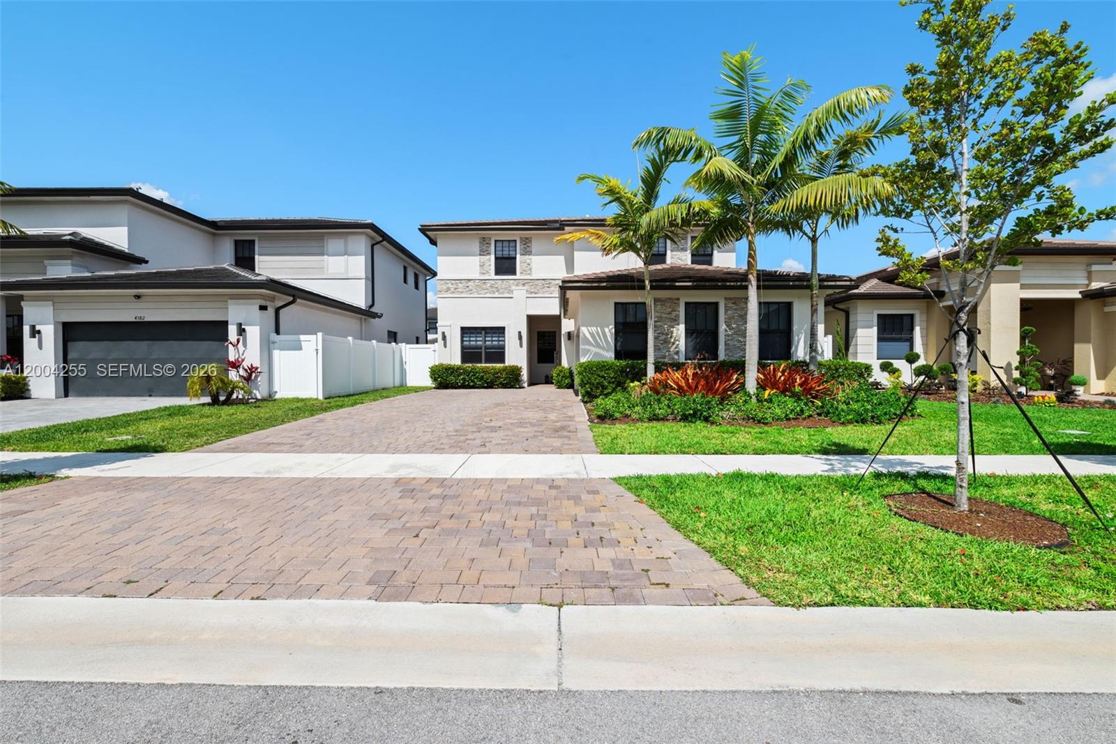 4366 SW 174th Ave