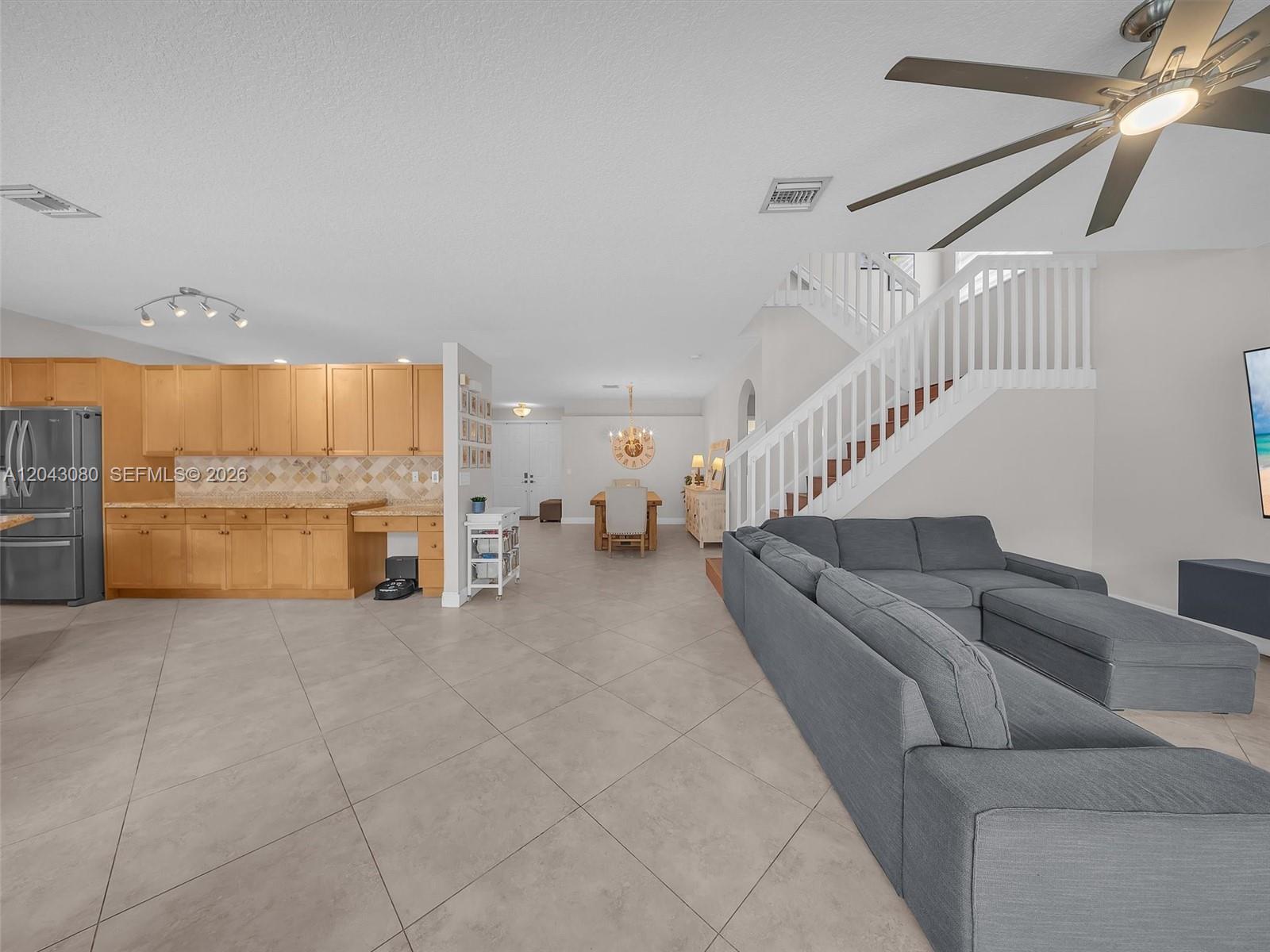 4907 SW 166th Ave