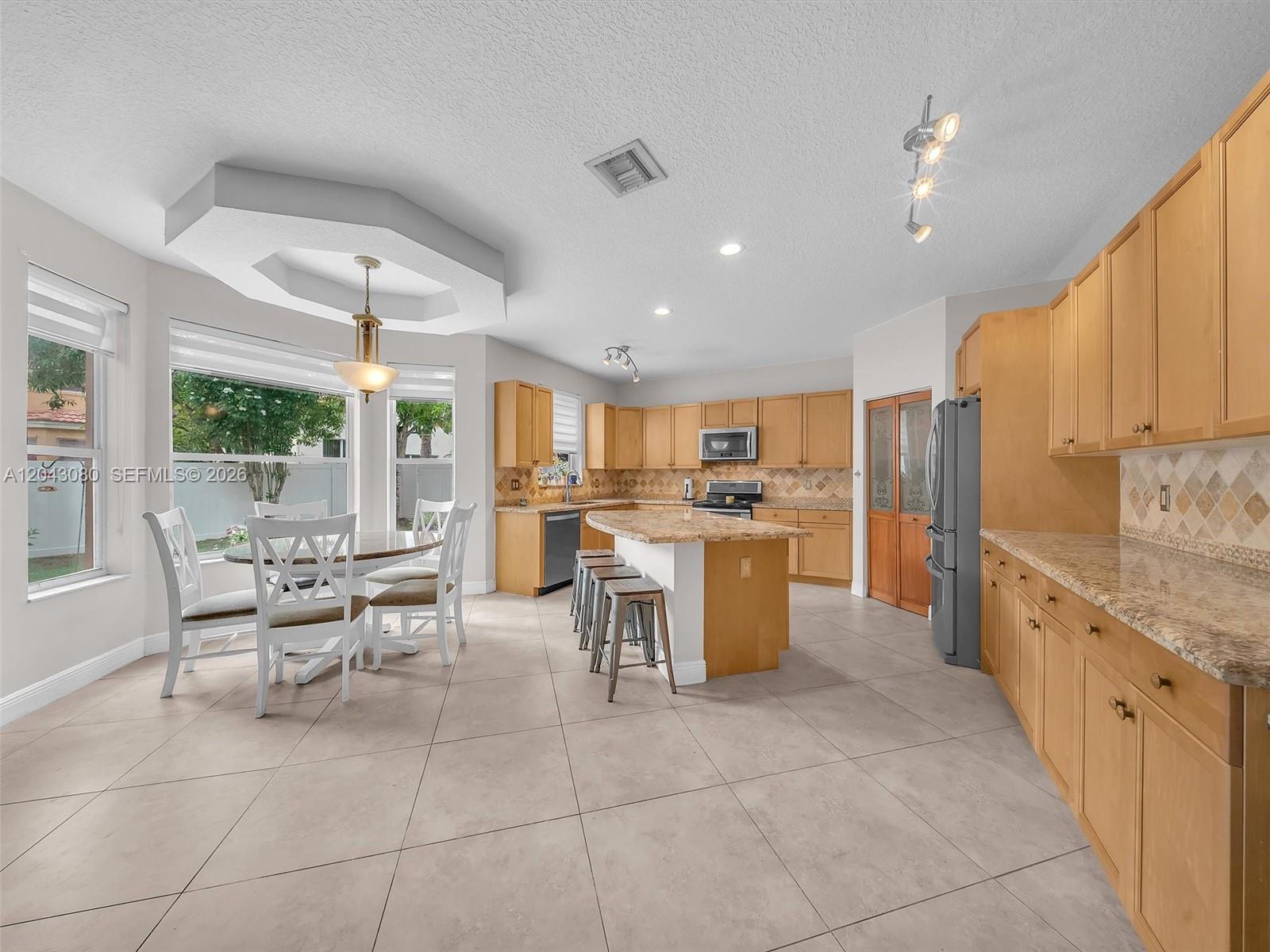 4907 SW 166th Ave