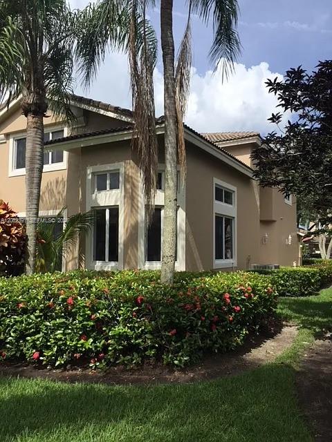 1092 SW 158th Ave