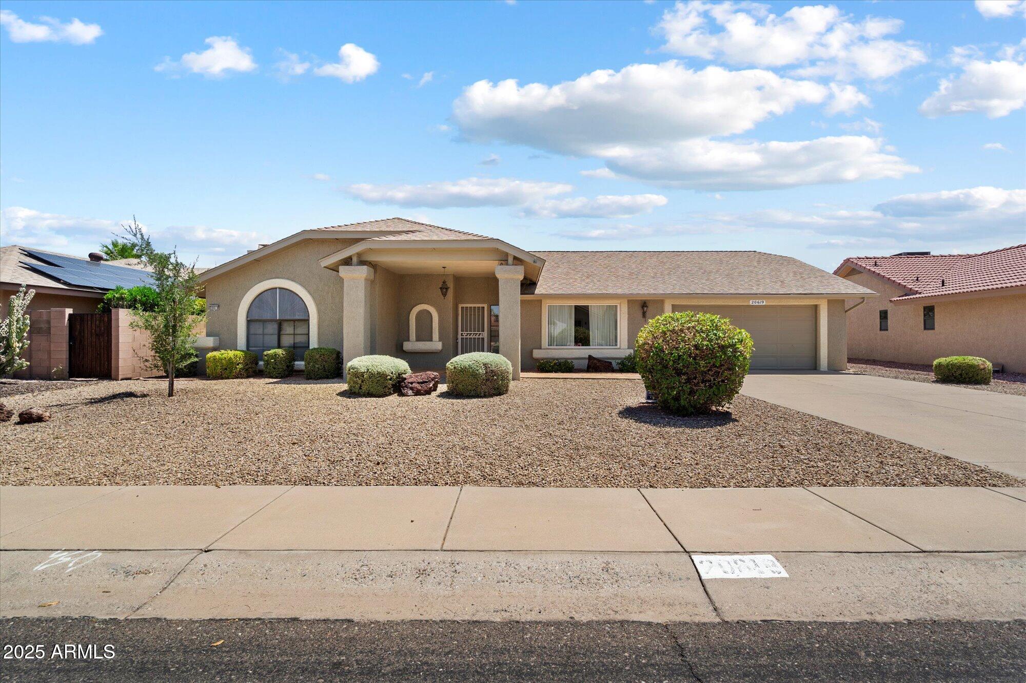 20619 N STONEGATE Drive