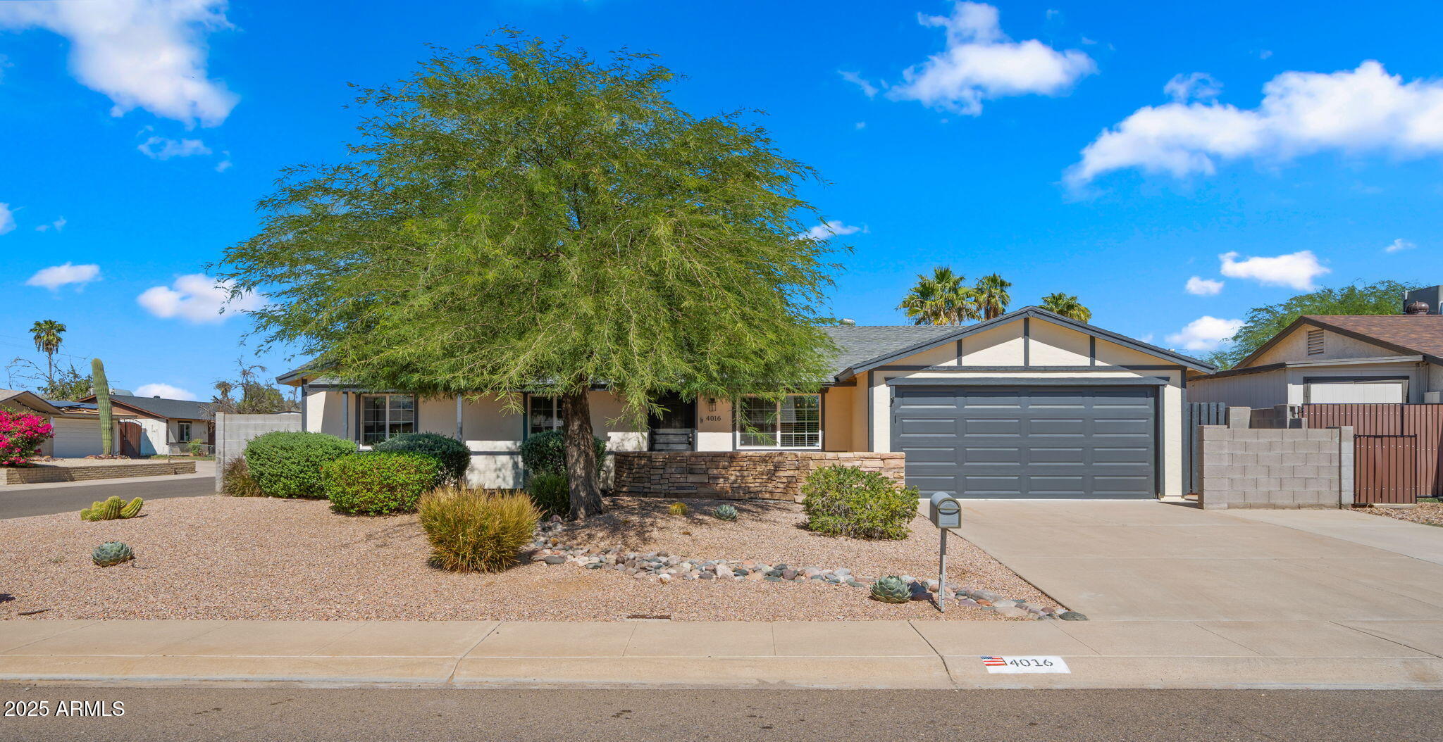 4016 E Ludlow Drive