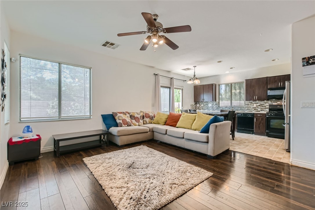 2905 Vigilante Court