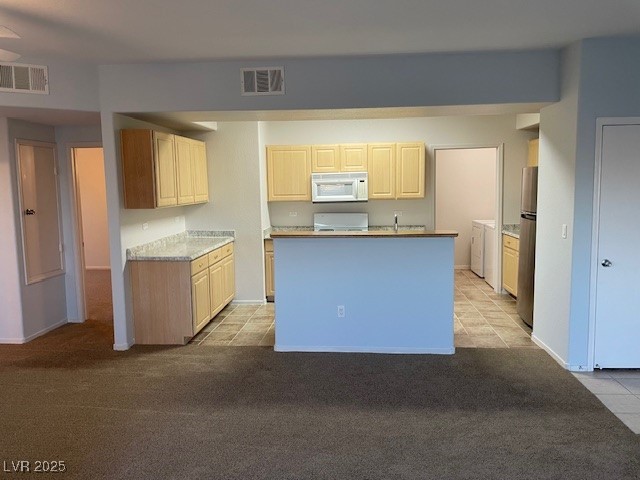 8250 North Grand Canyon Drive 2085