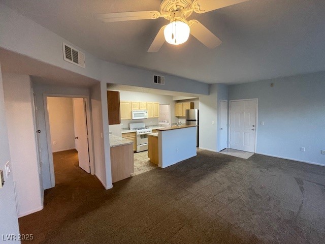8250 North Grand Canyon Drive 2085