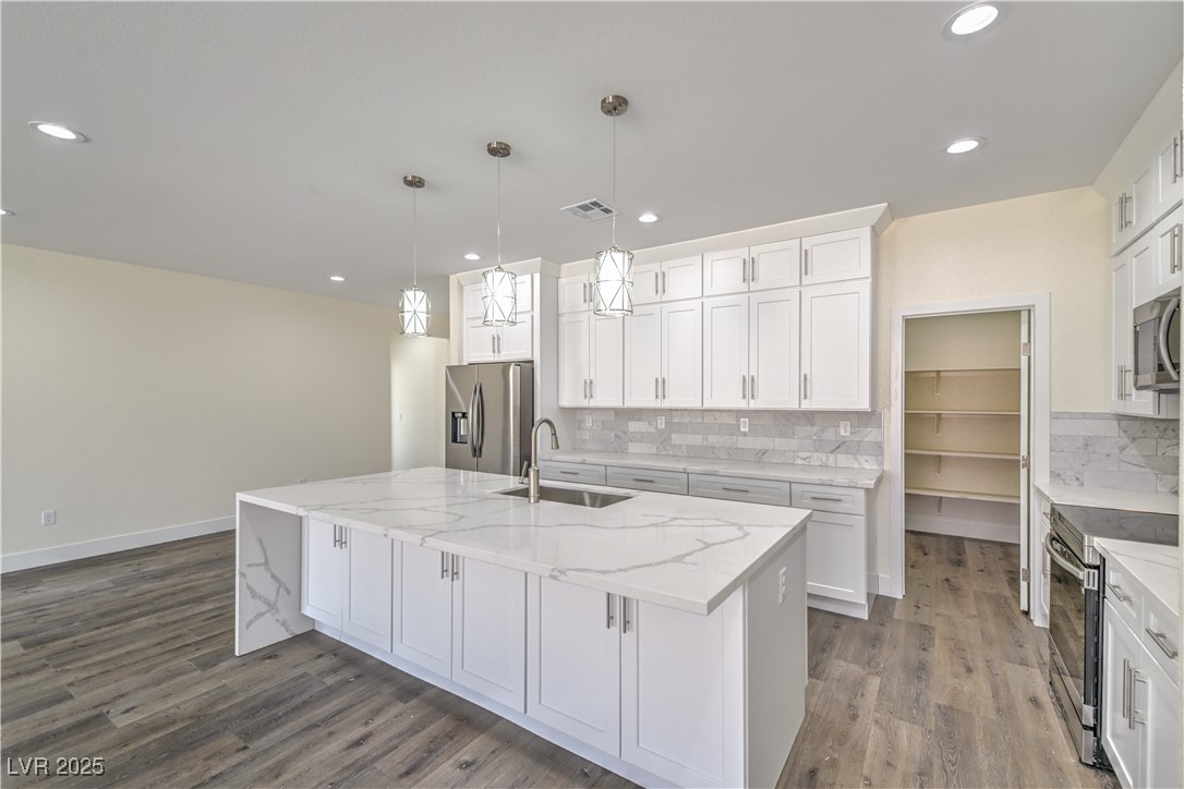 4801 Stoneham