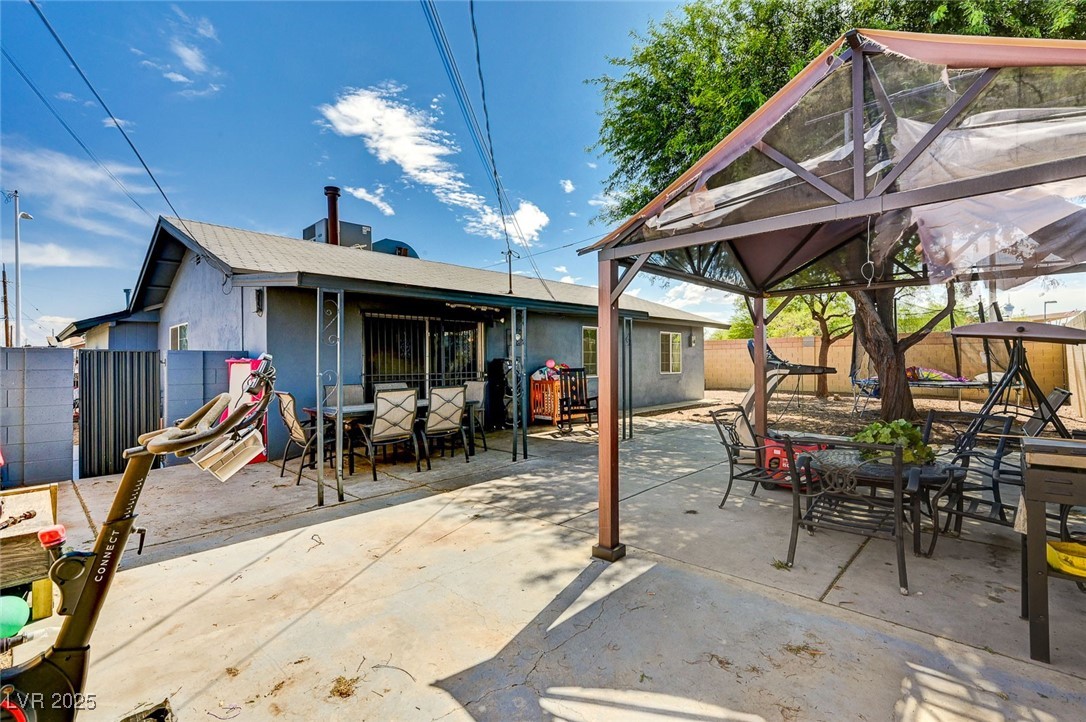 2901 Scarlet Oak Avenue