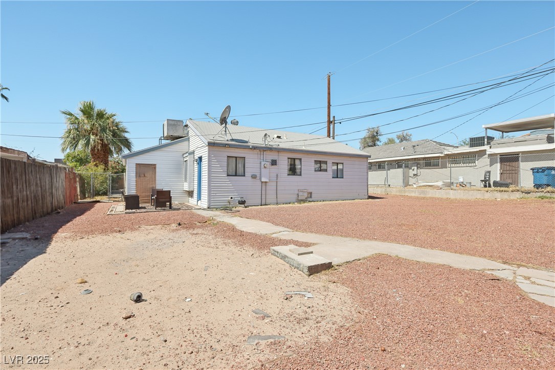 1505 East Ogden Avenue