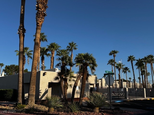 2695 Aracatuba Avenue