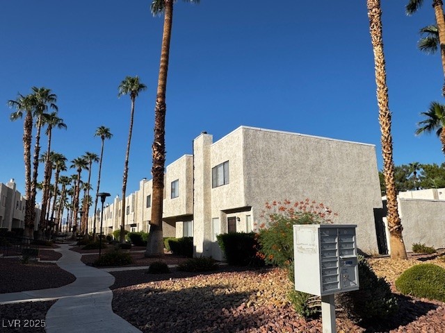 2695 Aracatuba Avenue