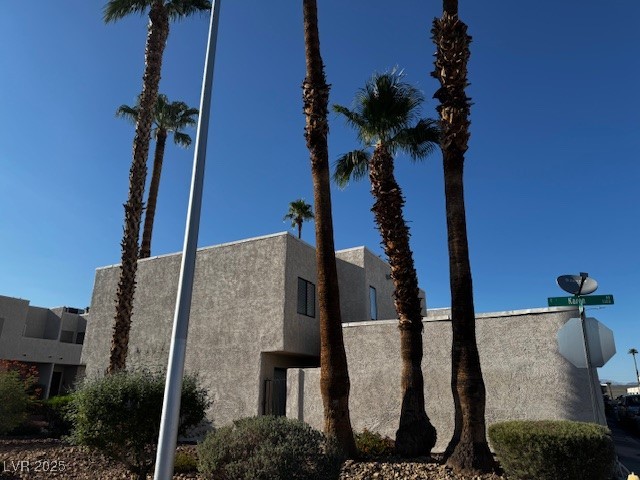 2695 Aracatuba Avenue