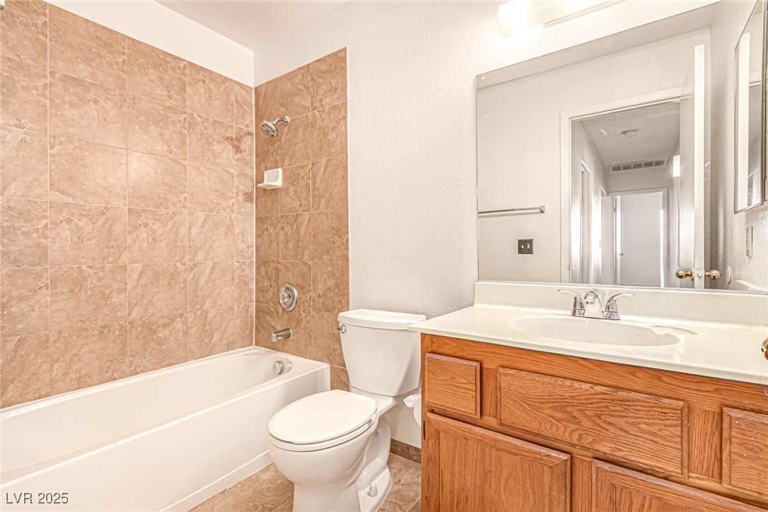 8221 Dans Glen Place