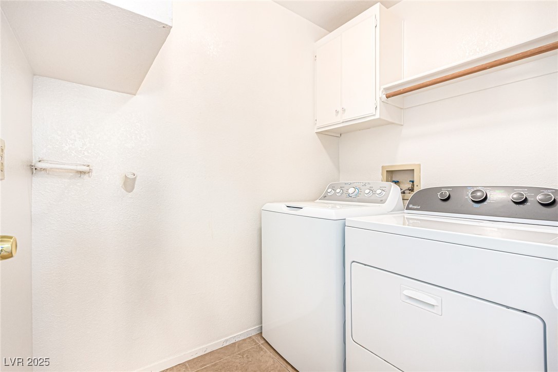 8221 Dans Glen Place