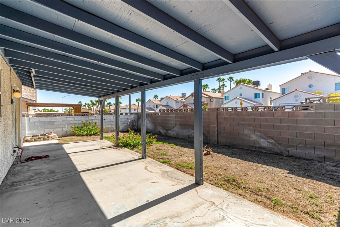 8221 Dans Glen Place