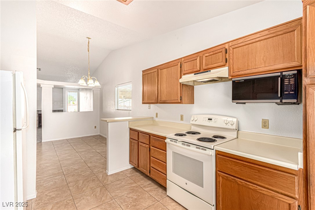 8221 Dans Glen Place