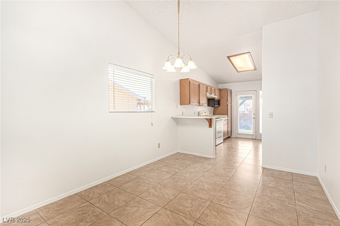 8221 Dans Glen Place