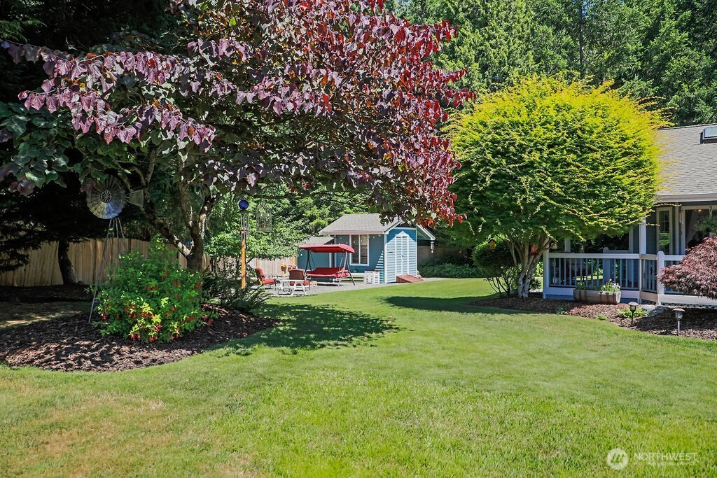2147 Dunrobin Lane E