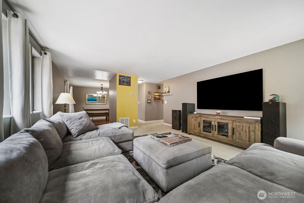 9205 Morning Side Drive NW