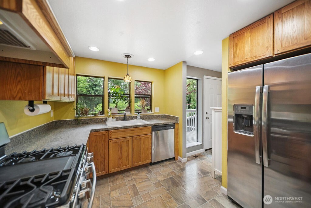 9205 Morning Side Drive NW
