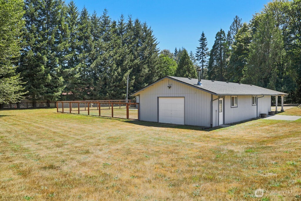 60 NE Davis Farm Road