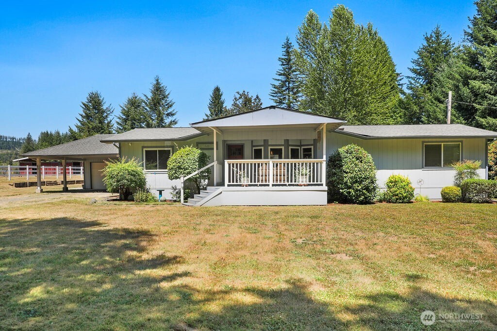 60 NE Davis Farm Road