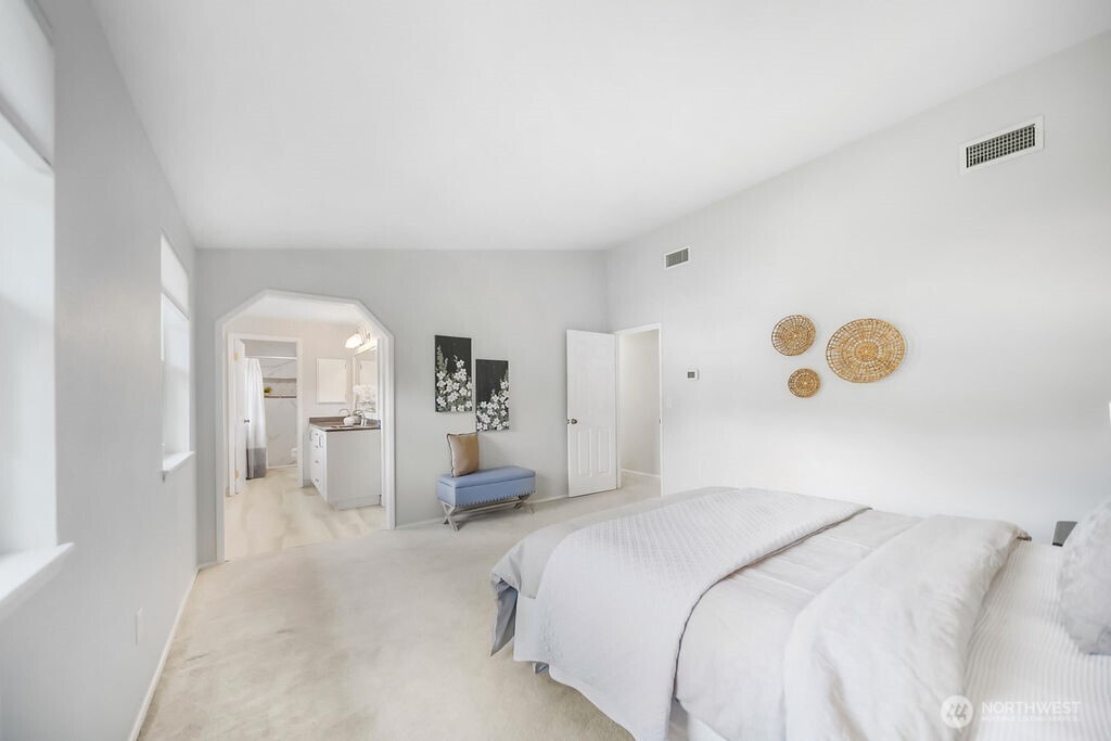 3055 NW Colonial Lane