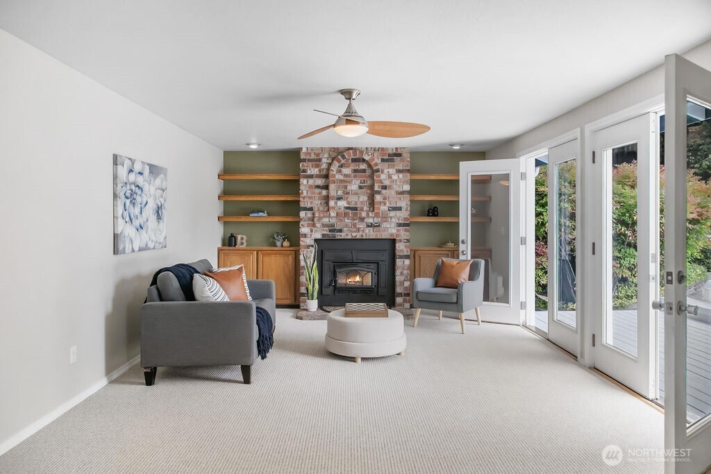 3055 NW Colonial Lane