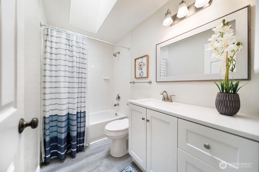 3055 NW Colonial Lane