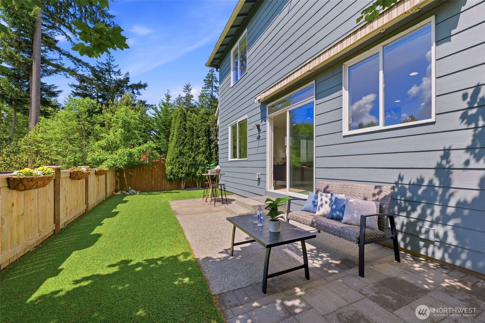 11208 Borgen Loop