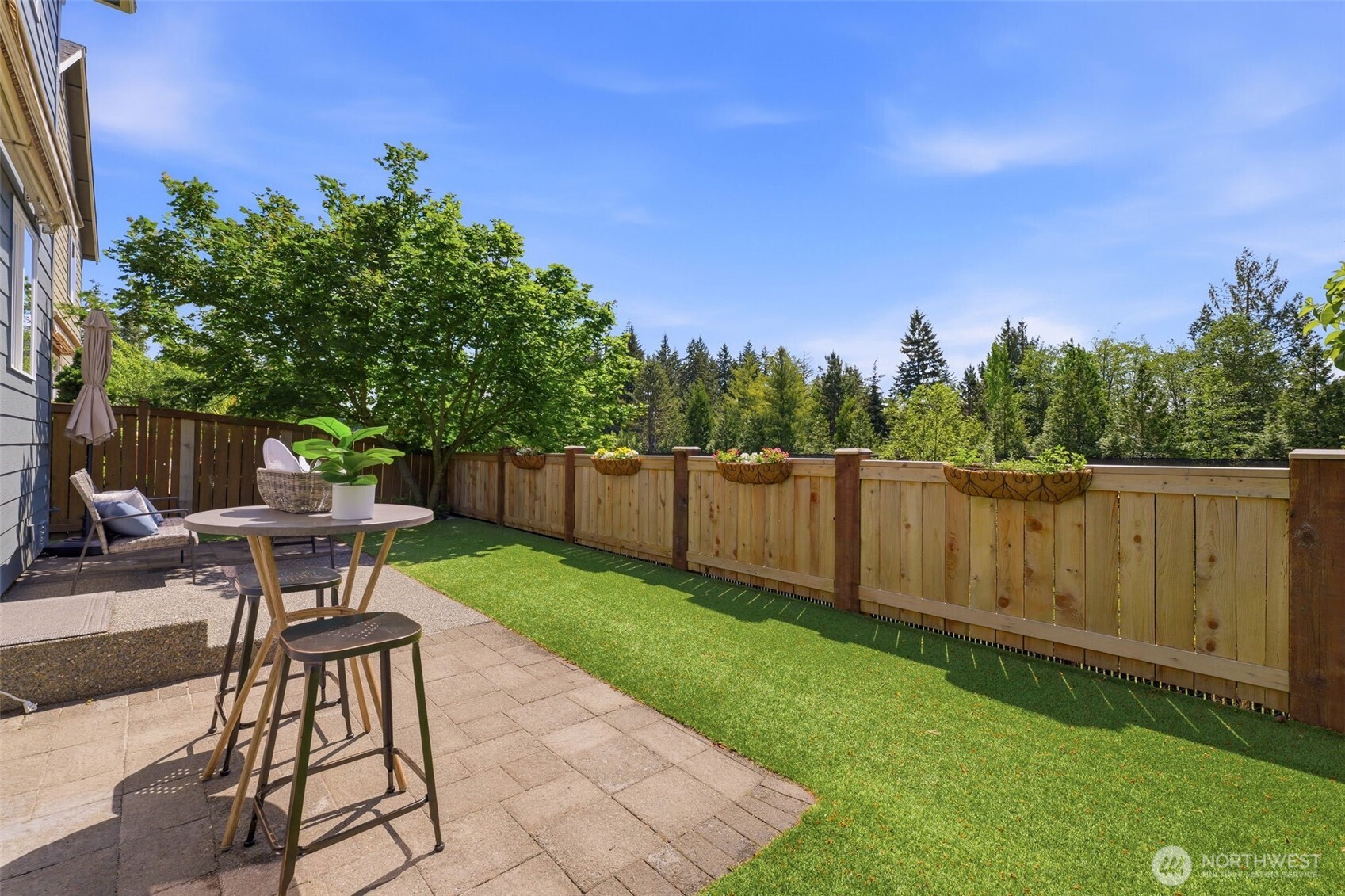 11208 Borgen Loop