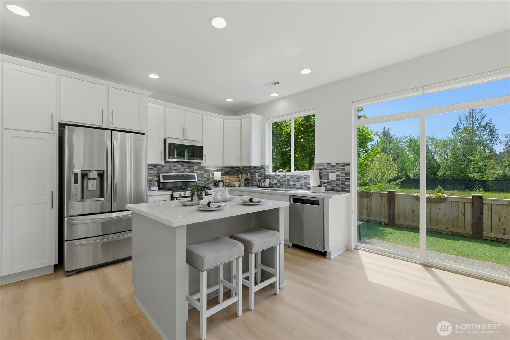 11208 Borgen Loop