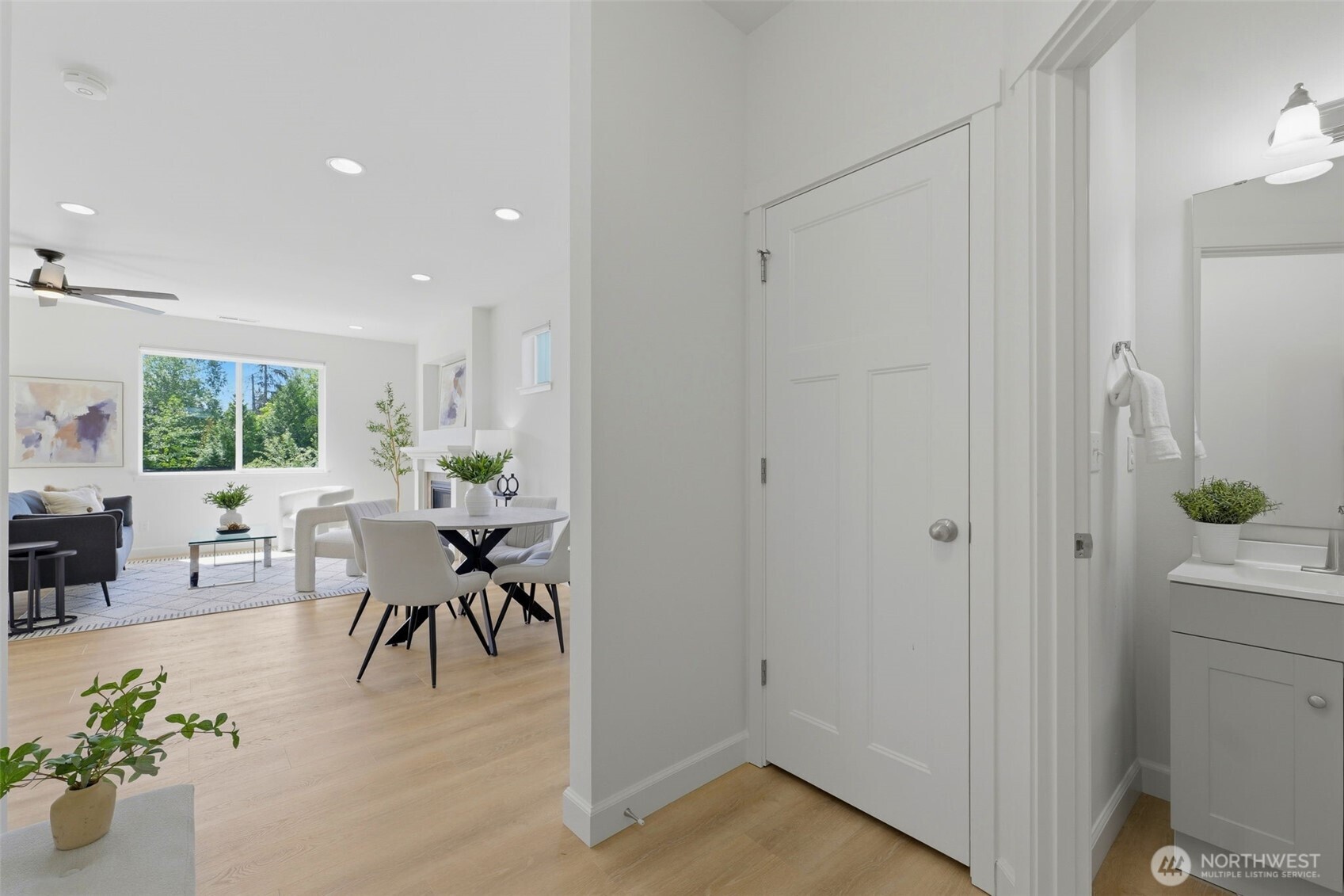 11208 Borgen Loop