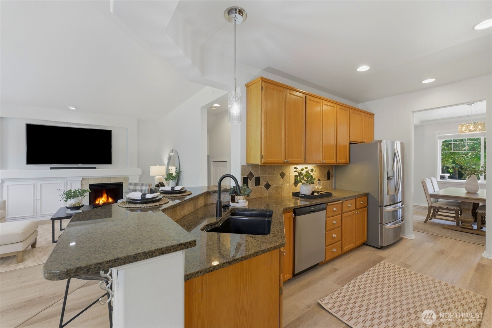 3331 Laurelwood Circle NE