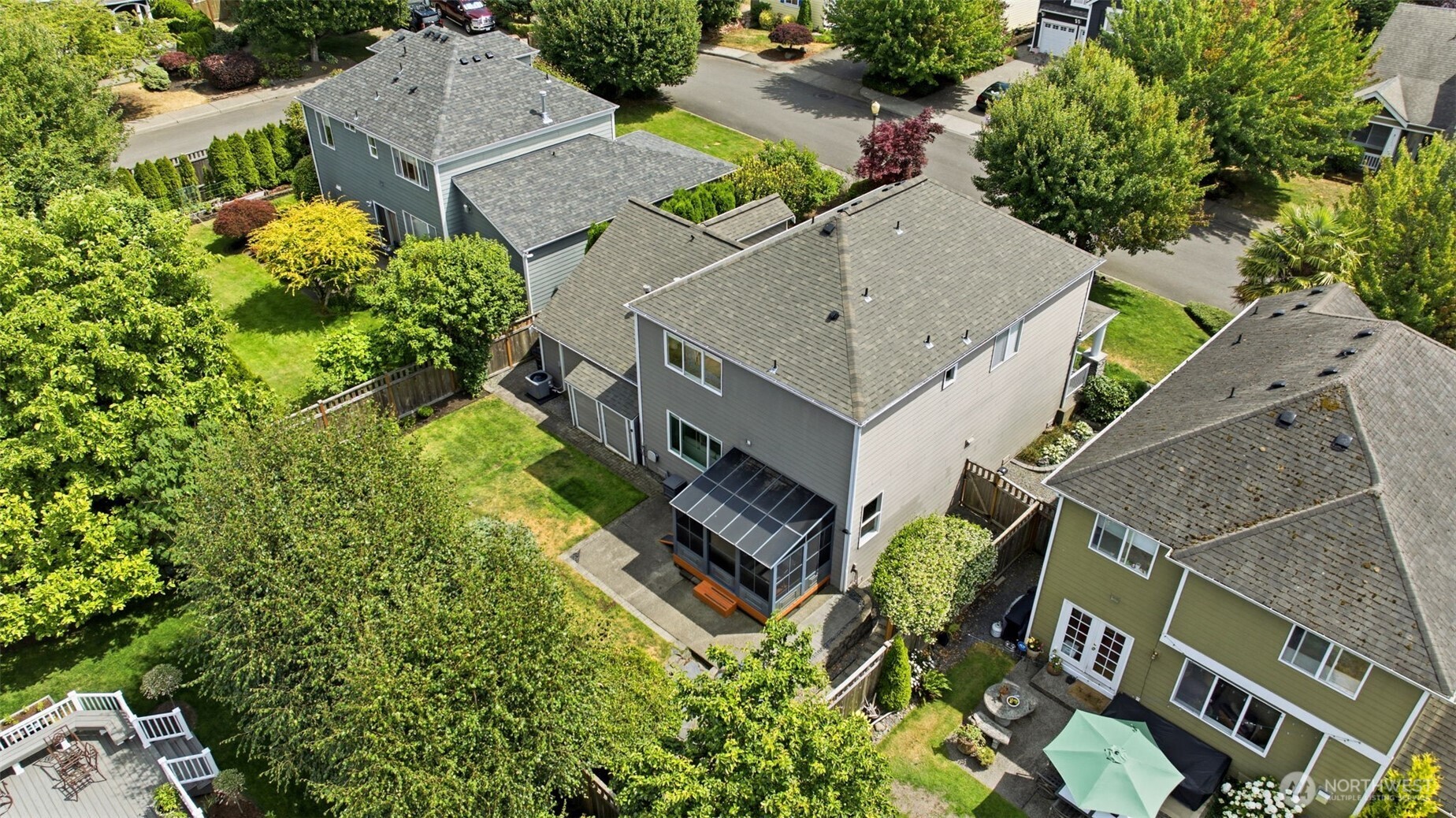 3331 Laurelwood Circle NE