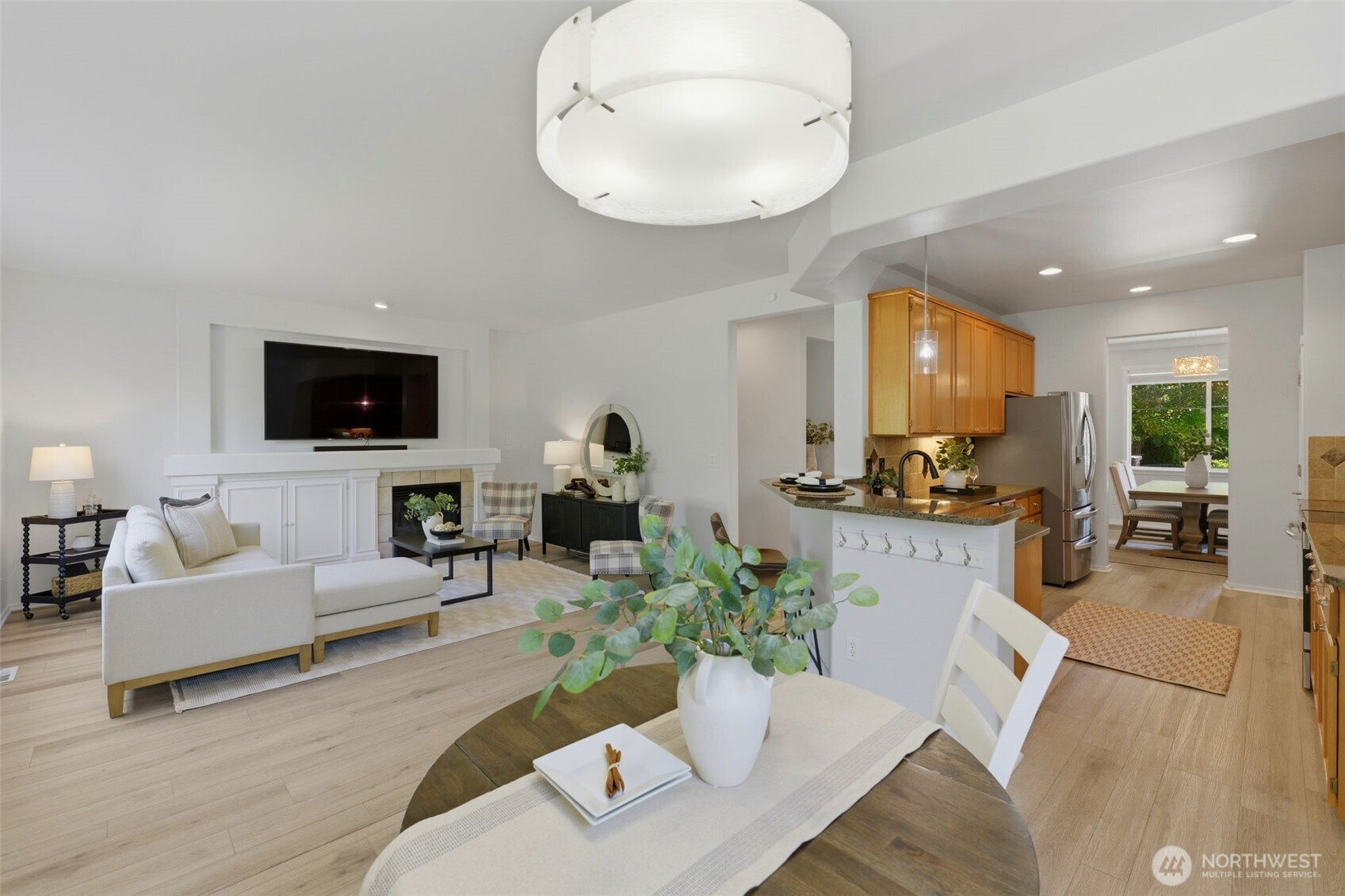 3331 Laurelwood Circle NE