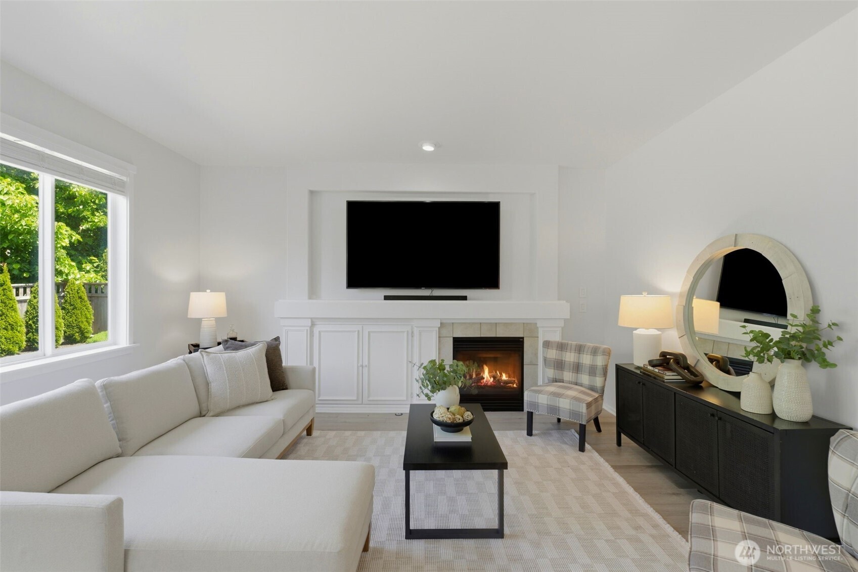 3331 Laurelwood Circle NE